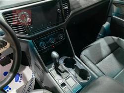 ڤۆڵکسواگن ئەتڵەس کرۆس سپۆرت